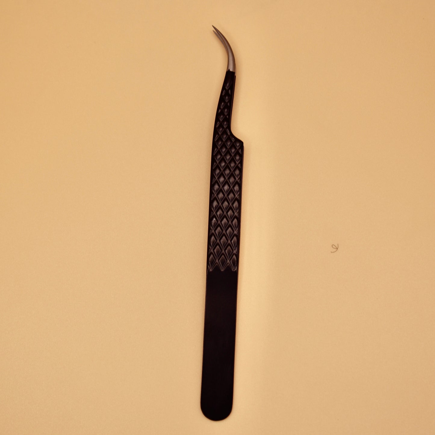 Curved Fibre Tip Tweezer