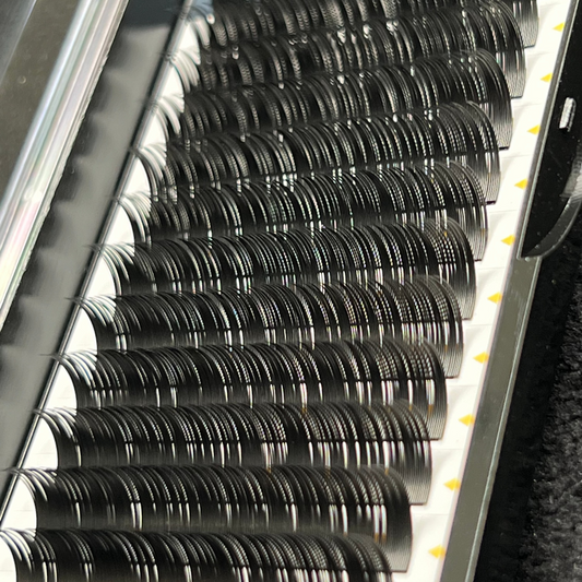 Matte Dark Classic Lashes - 0.2